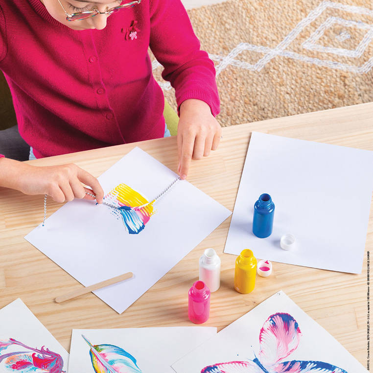 Janod Zestaw Kreatywny Malowanie Łańcuszkiem Kwiaty 8+