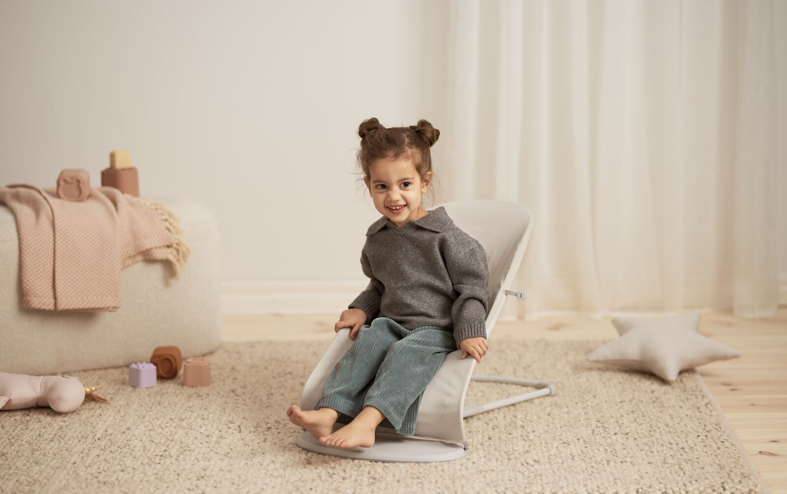 BabyBjorn Leżaczek Balance Soft Tri Fabric Jasny Beż + Zabawka