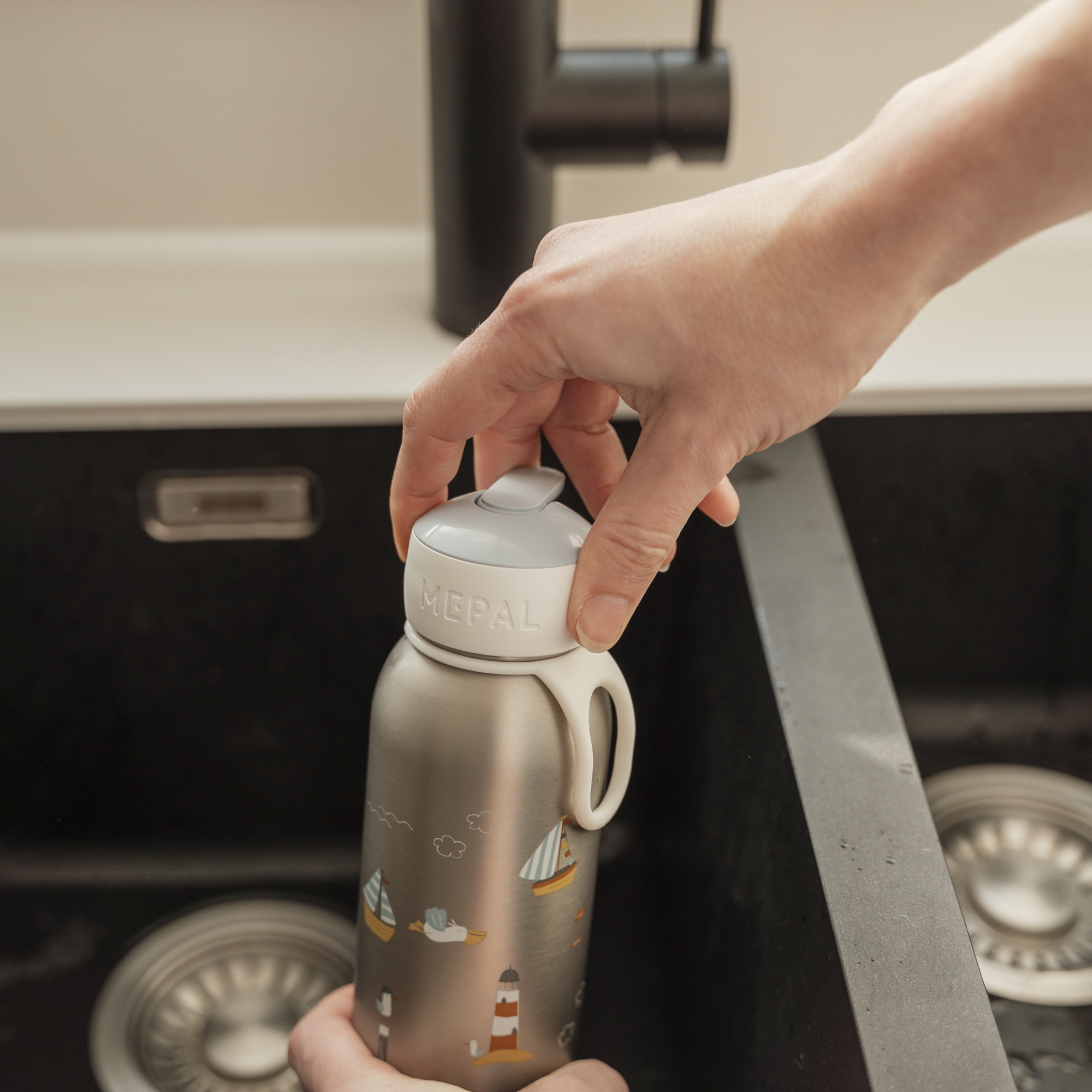 Little Dutch,  Bidon termiczny 350 ml Flowers & Butterflies