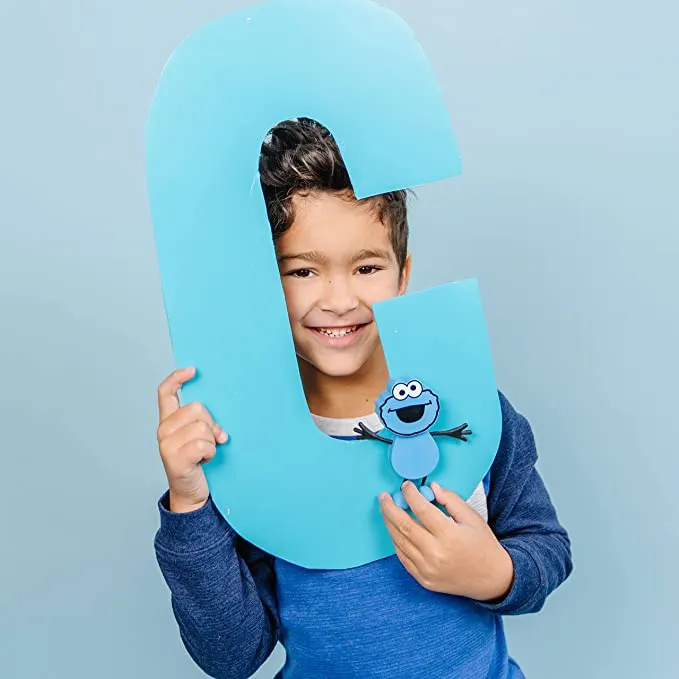 Glo Pals Ciasteczkowy Potwór ze świecącymi kostkami 3+