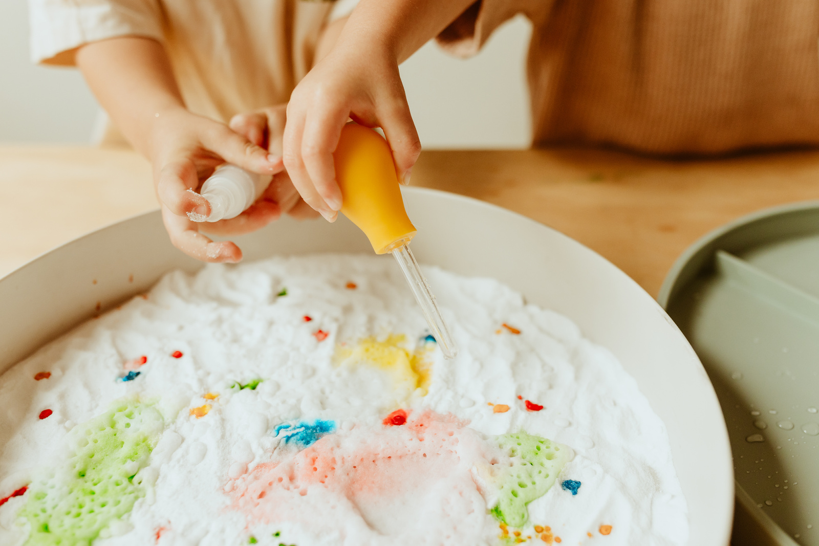 Jellystone Tacka Sensoryczna Play Tray 2w1 Sage 3+