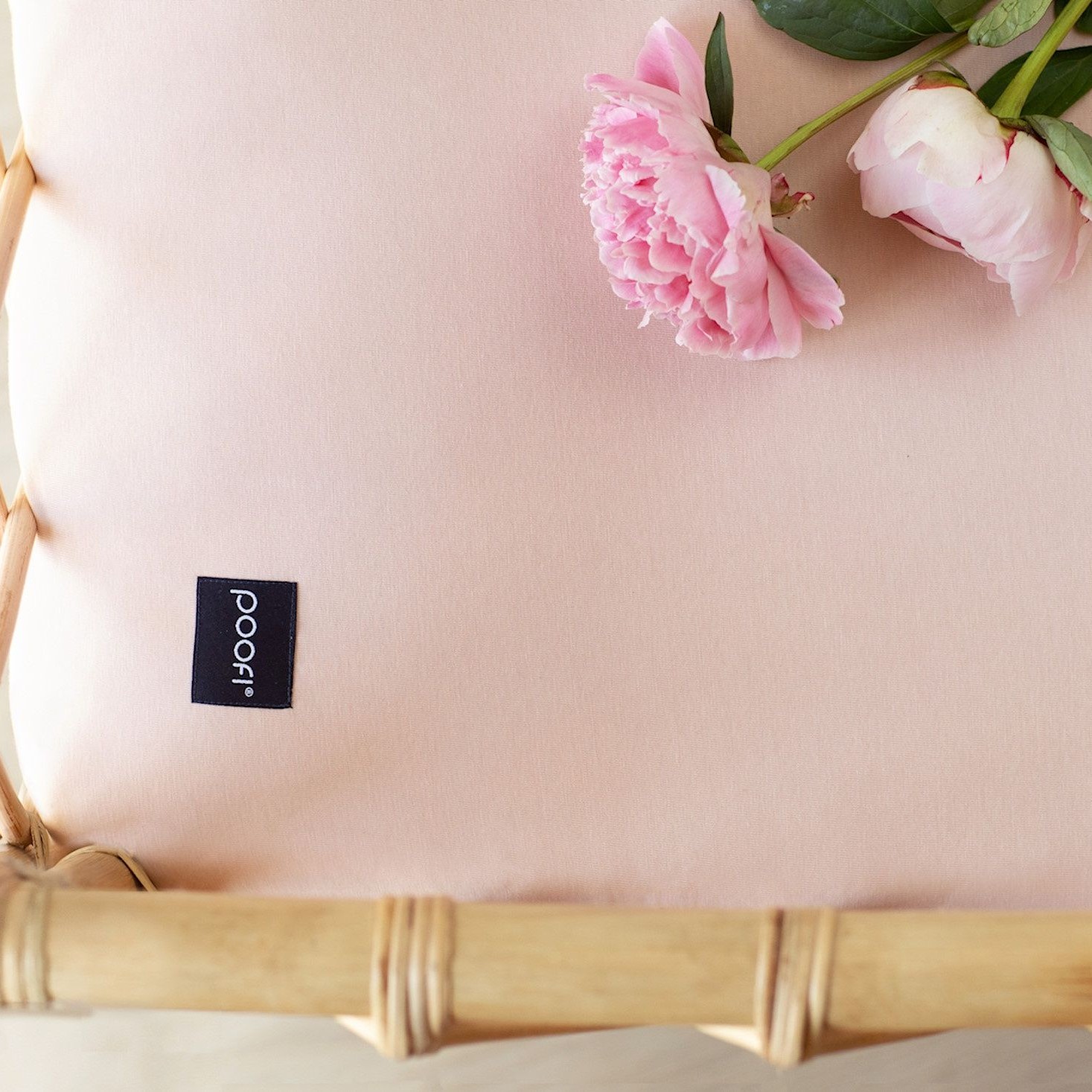 Poofi Prześcieradło do łóżeczka 60x120 cm pudrowy | Bawełna Organic