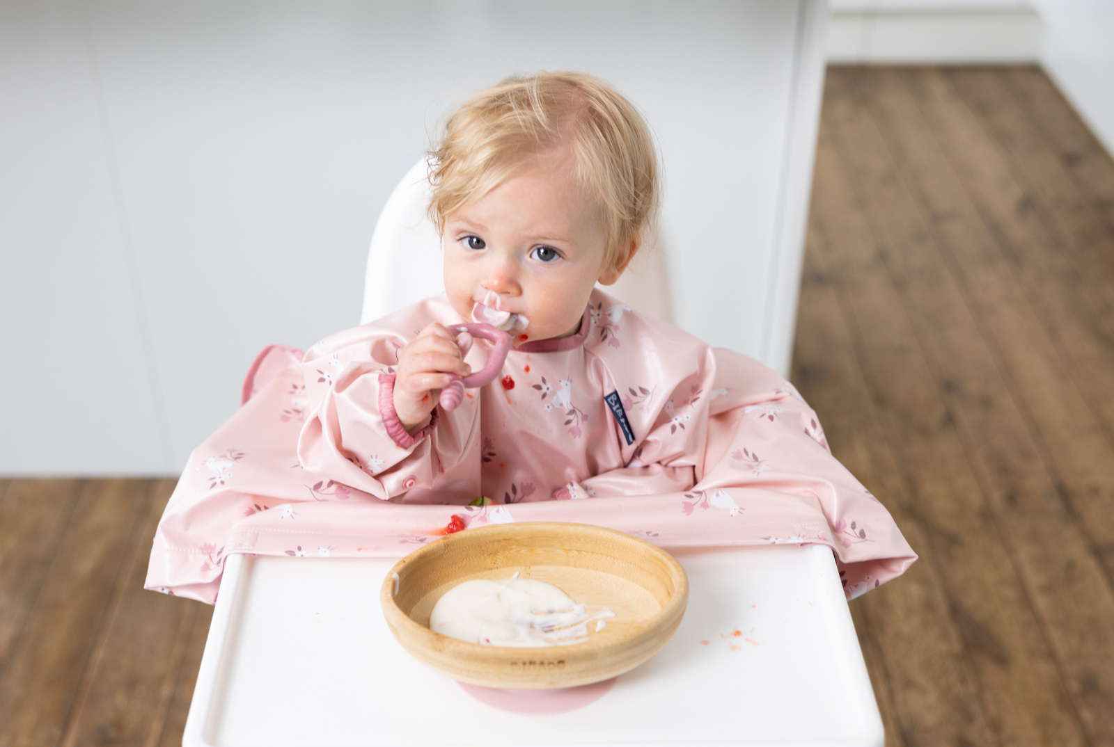 BIBaDO Wodoodporny śliniak z długim rękawem BLW 6m+