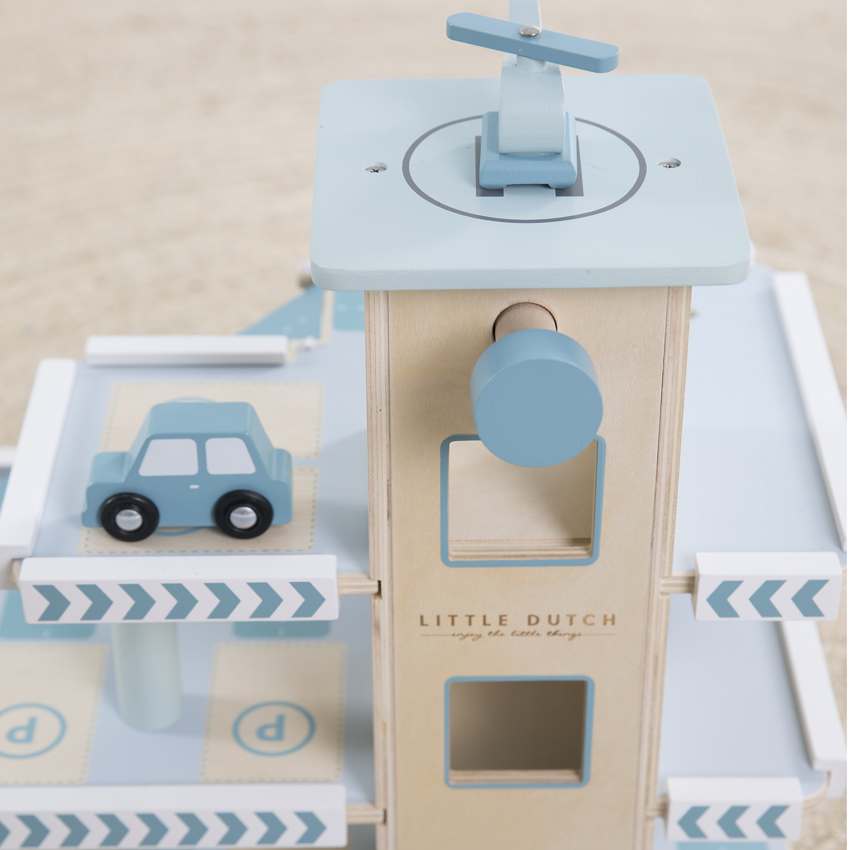 Little Dutch Drewniany Garaż Pastelowy 3+