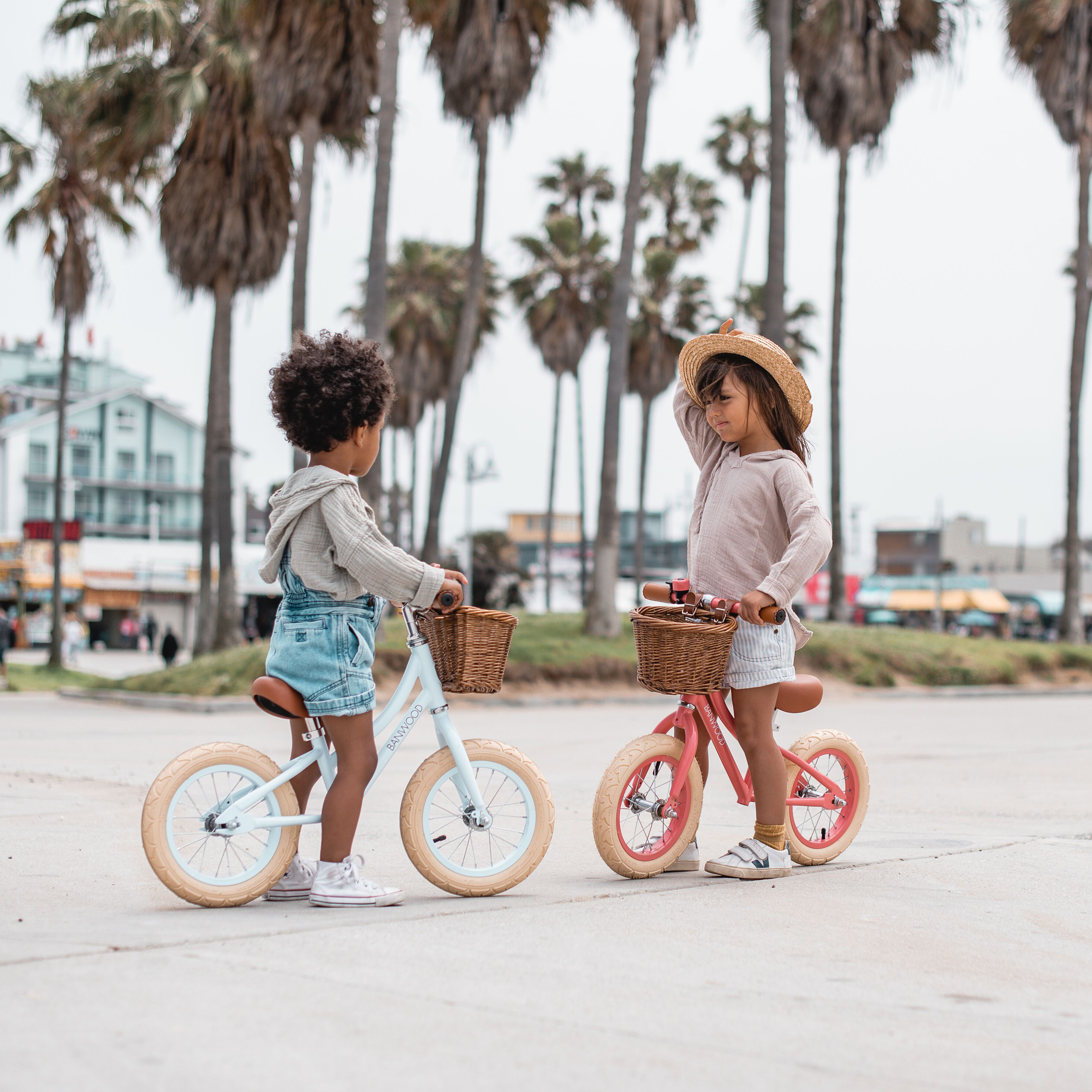 Banwood, FIRST GO! rowerek biegowy coral