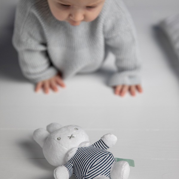 Tiamo Miffy Przytulanka-grzechotka Króliczek ABC 0+