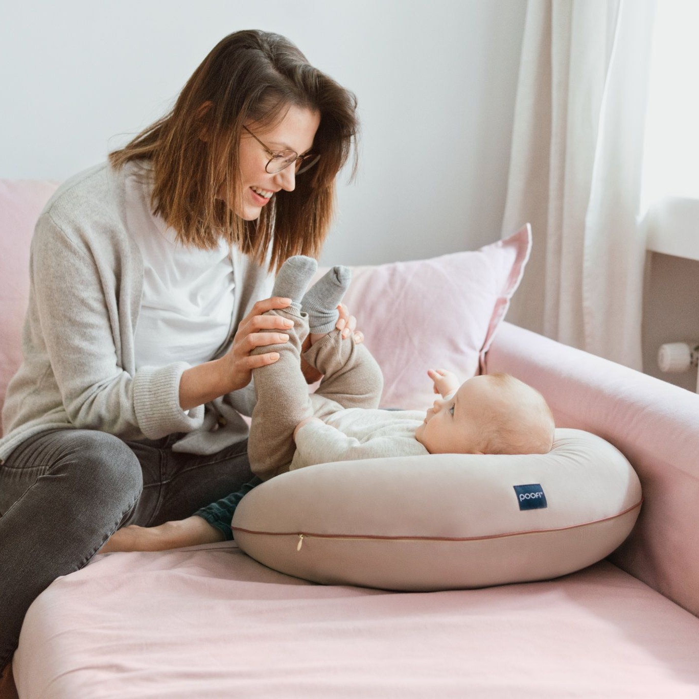 Poofi Poduszka do karmienia Organic - latte 50x60cm