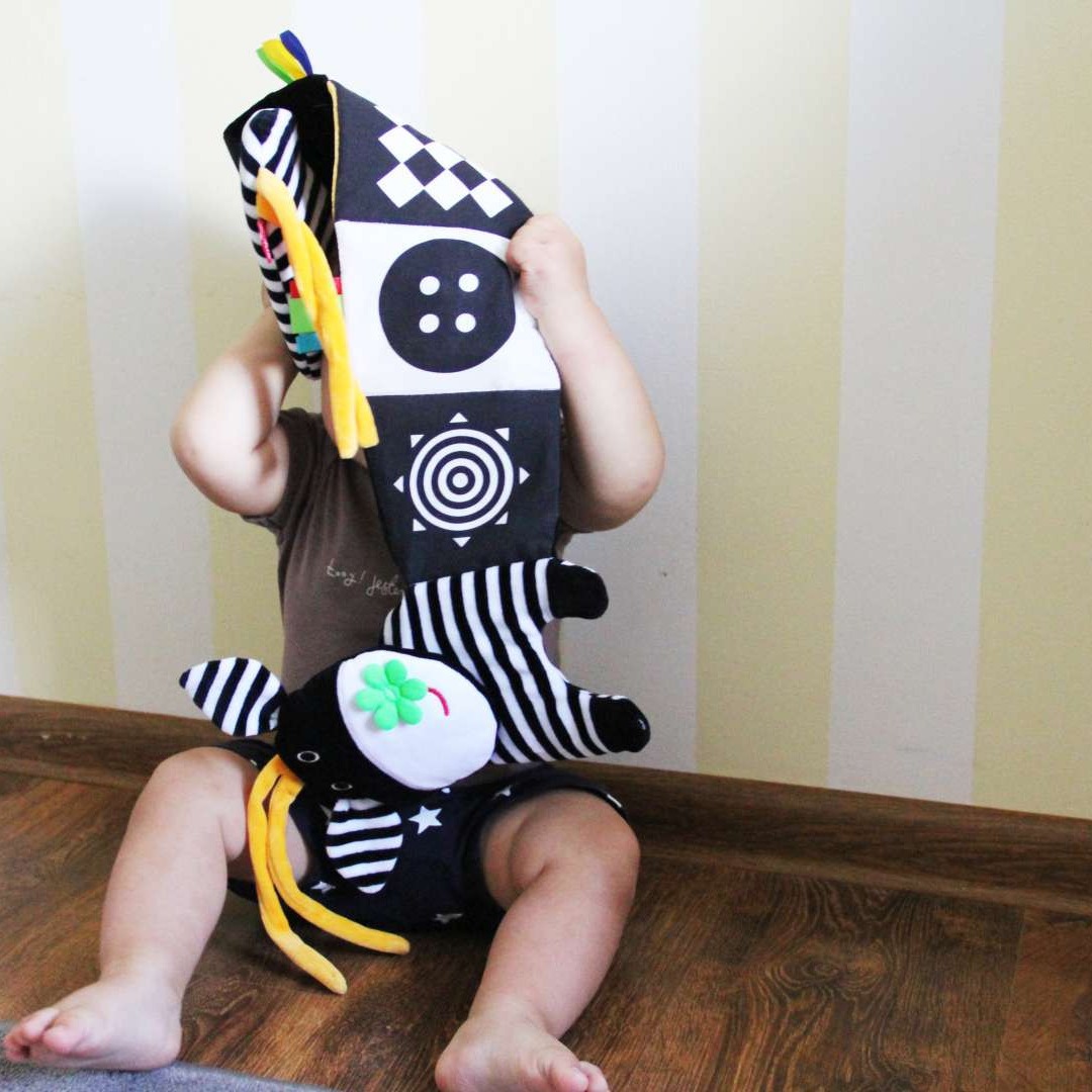 Mom's Care Książeczka do łóżeczka Króweczka 0+