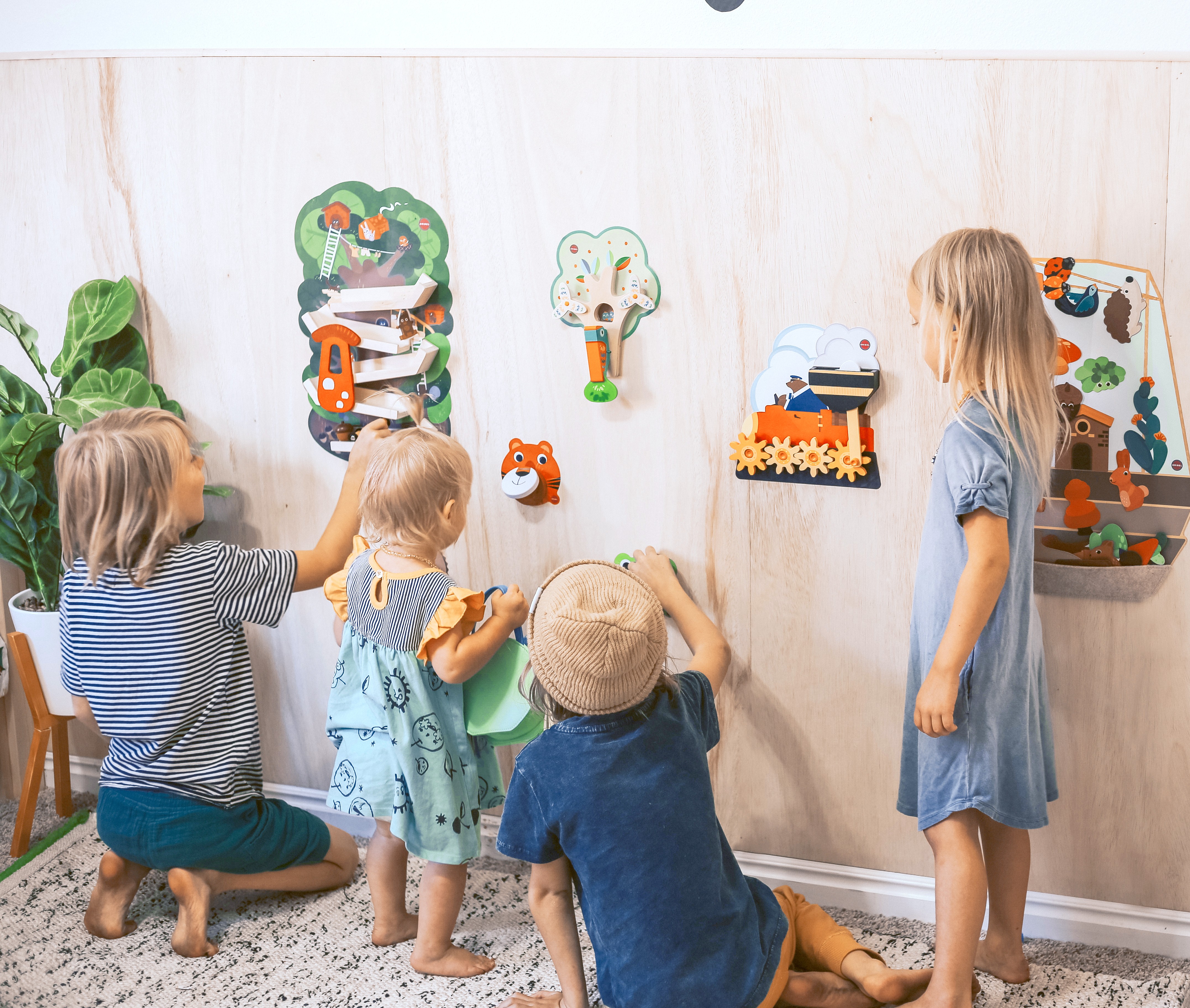 Oribel Gąsienica VertiPlay Zabawka Edukacyjna 12m+