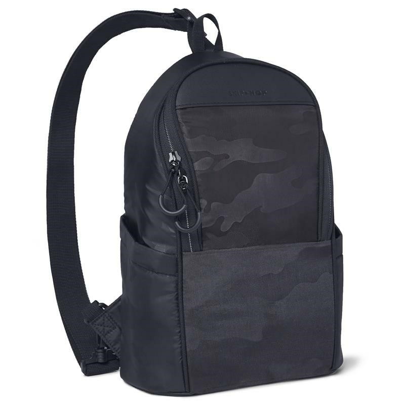 Skip Hop Plecak Paxwell Sling Black Camo dla Taty