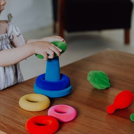 Rubbabu Piramida Sensoryczna z Piłką 1+