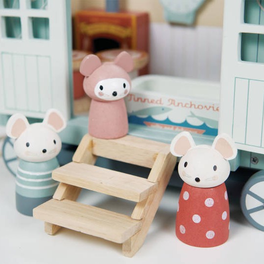 Tender Leaf Toys Chatka na kółkach dla myszek 3+ | Zabawka Premium