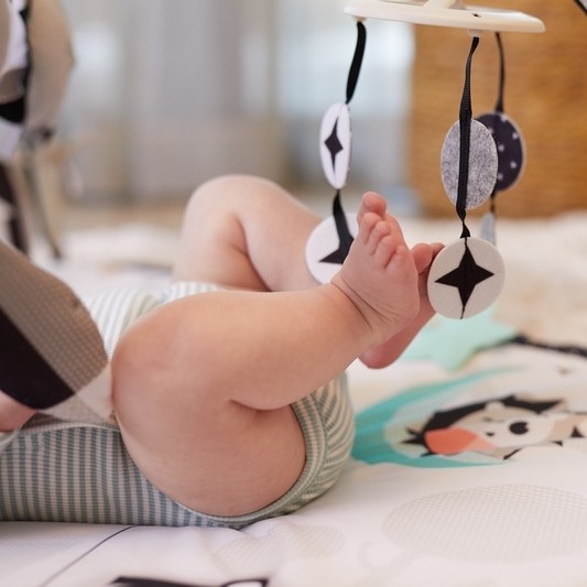 Tiny Love Mata Magiczna Kraina Czarno-Biała 0m+