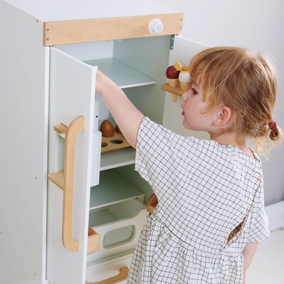 Tender Leaf Toys, Drewniana lodówka z kostkarką do lodu