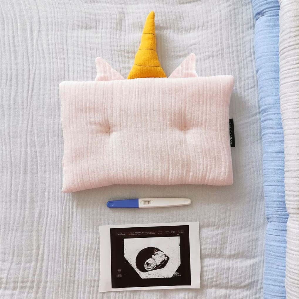 Lullalove Poduszka Jednorożec Różowy Kwarc Muślin 30x40cm