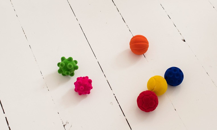 Rubbabu Piłka Sensoryczna Żółta Mała 0+