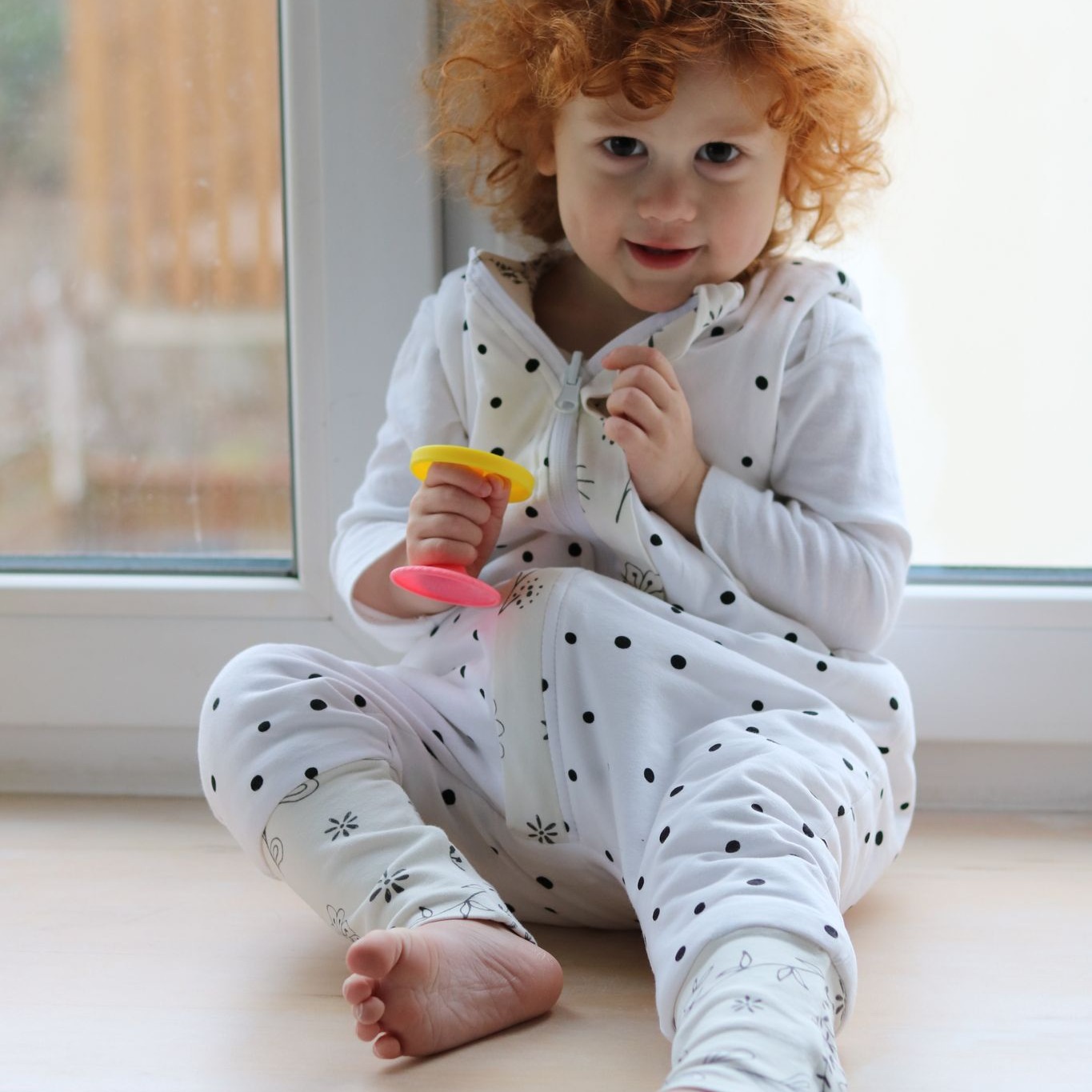 Sleepee Śpiworek z nóżkami Szare/Czarne Kropki M (3-4 lata)