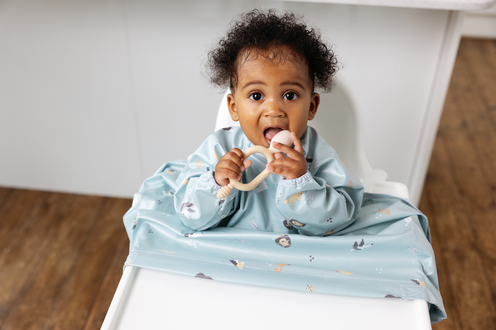 BIBaDO Wodoodporny śliniak z długim rękawem BLW 6m+