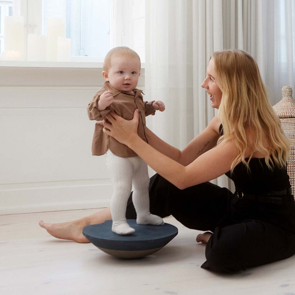 Żółw zabawka sensoryczna do balansowania Cloudy Blue | bObles