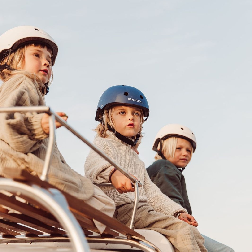 Banwood, dziecięcy kask rowerowy white