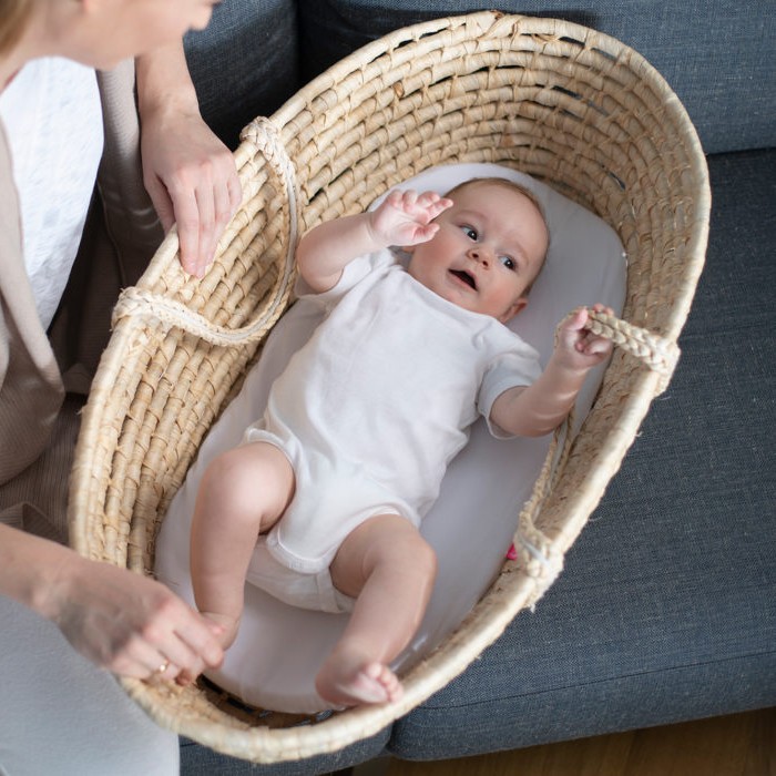 Motherhood Prześcieradło do gondoli 35x75cm - białe