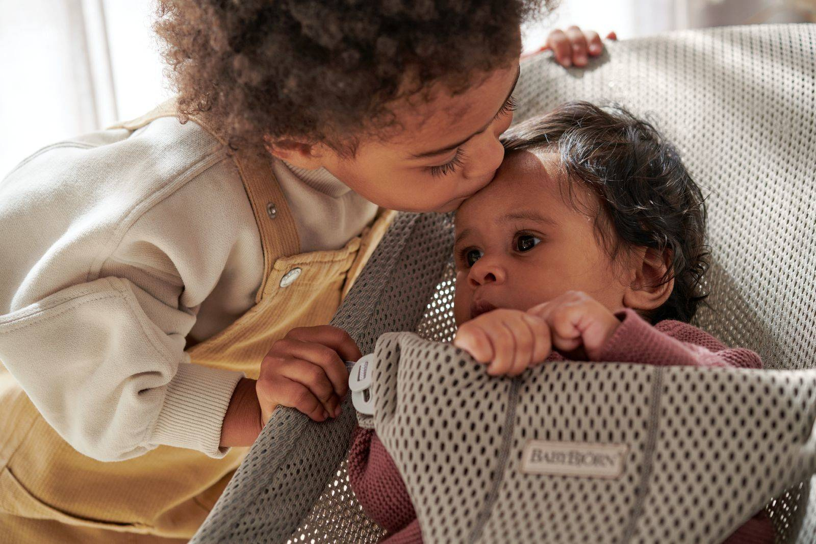 BabyBjorn Leżaczek Bliss Mesh  Szary Beż