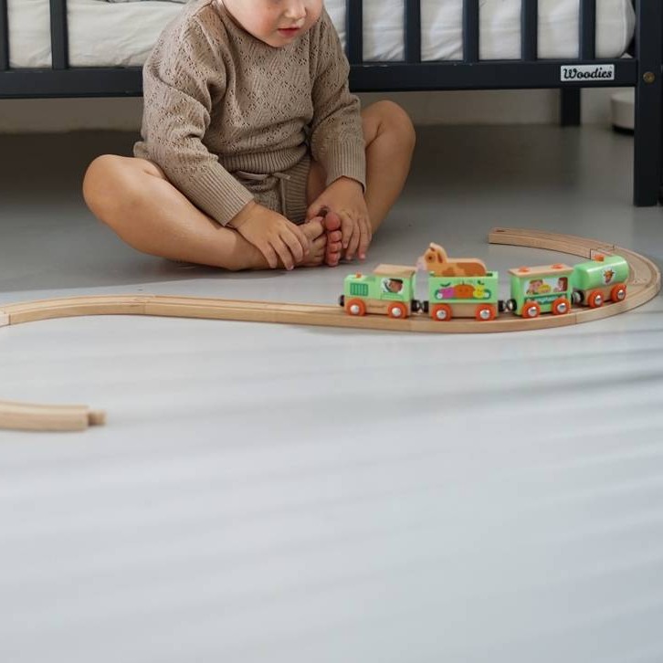 Janod Pociąg Drewniany z Torami Farma Story 3+ 15el