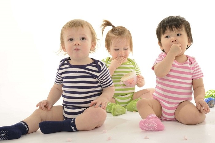 Skarpetki niemowlęce 0-12 msc biało-szare