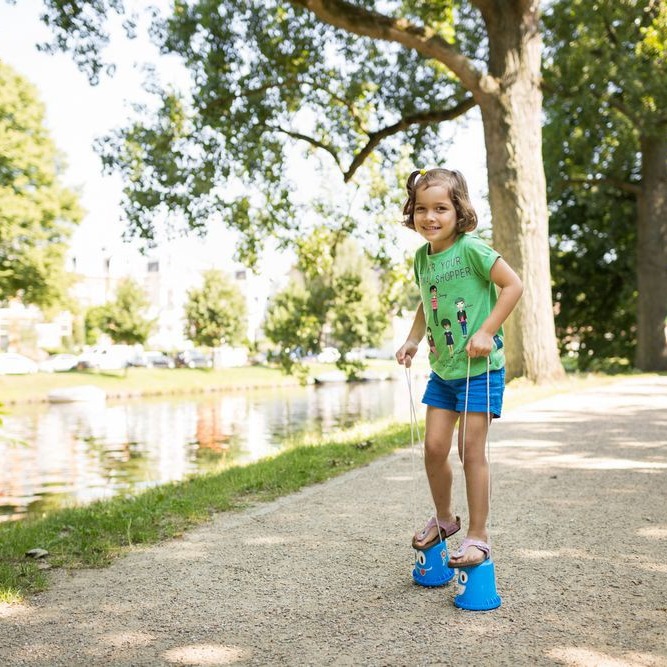 Szczudła kubełkowe dla dzieci - Rozwój motoryki 3+