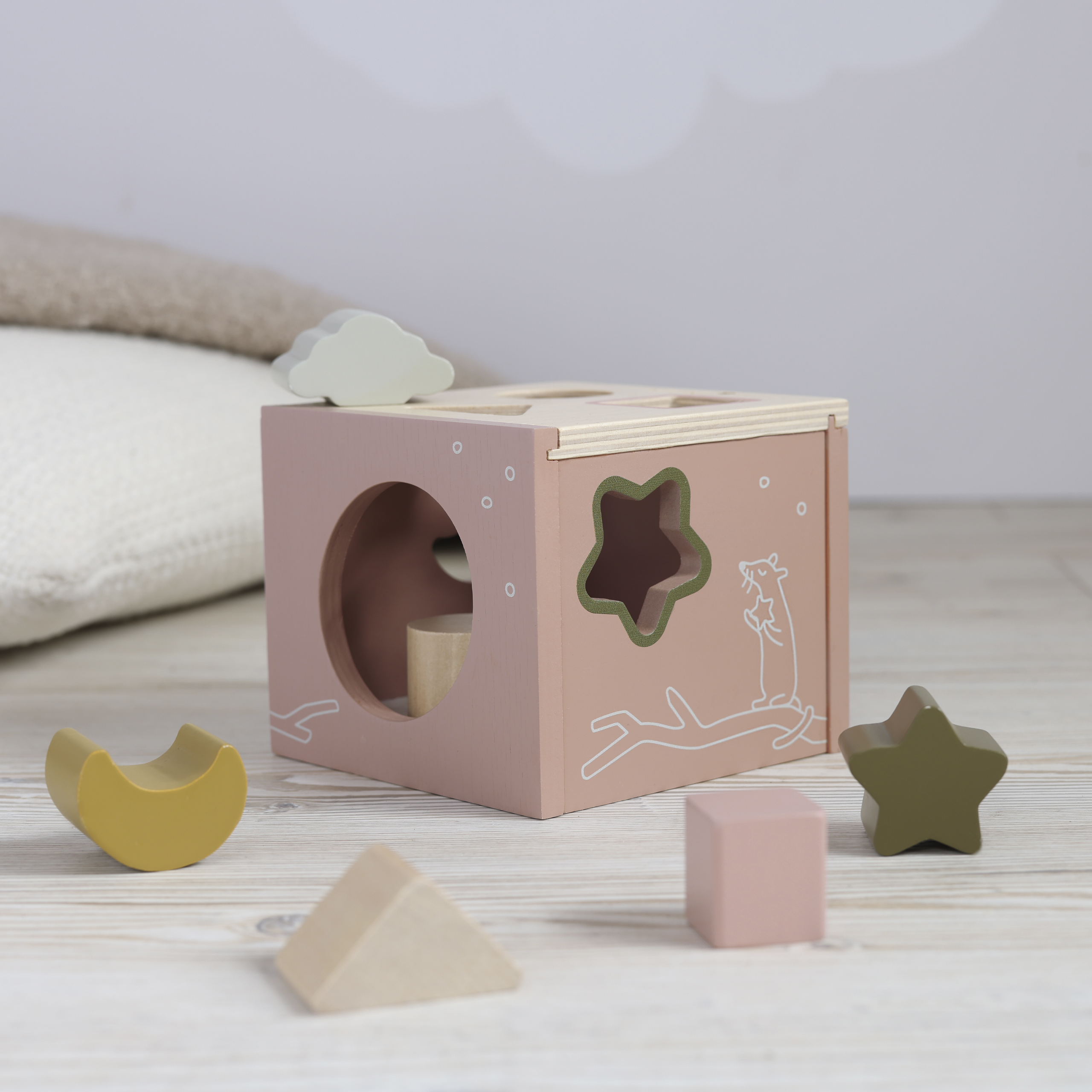 Drewniany sorter kształtów różowy, zabawka edukacyjna dla dzieci, Micki