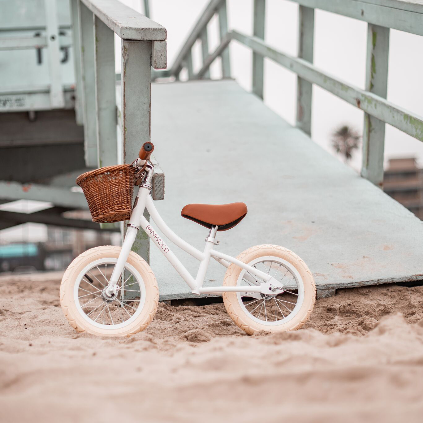 Banwood Rowerek biegowy FIRST GO! Cream 2.5-5 lat