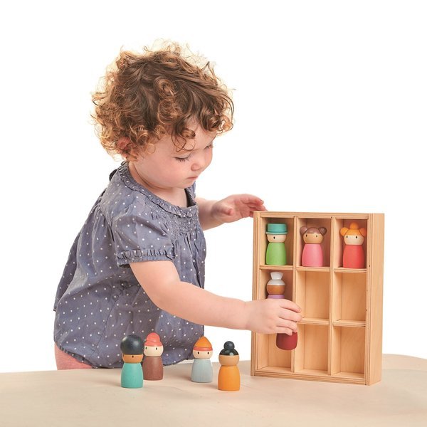 Tender Leaf Toys, Drewniane figurki do zabawy - Folk Hotel