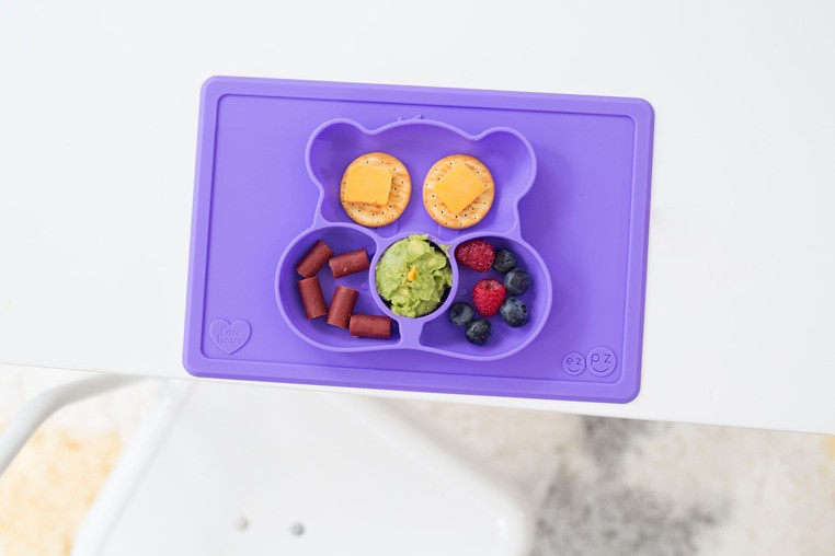 EZPZ Talerzyk z podkładką 2w1 Care Bears™ Mat 4+ miesiące