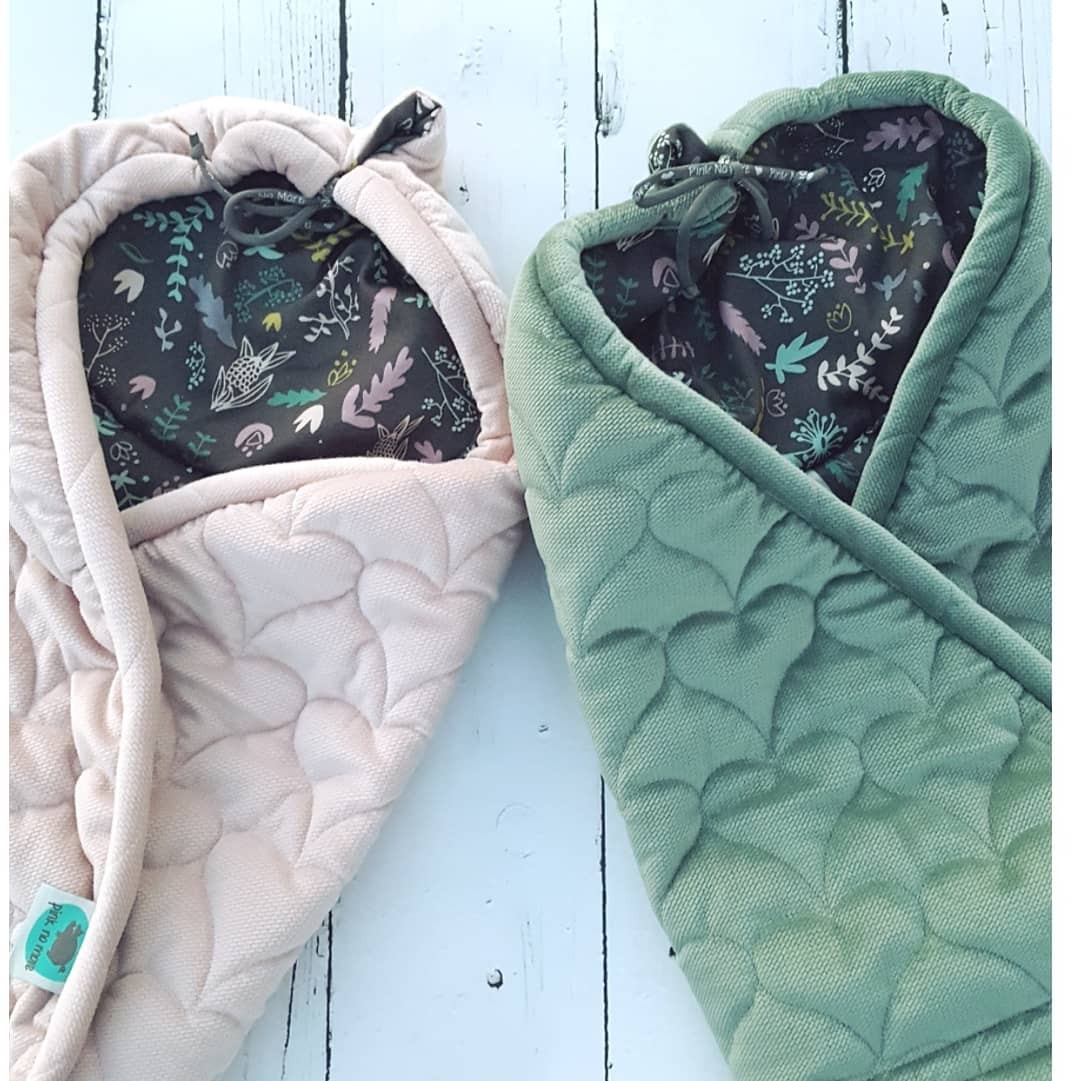 Otulacz do fotelika Pink No More Pudrowy Róż Botanic