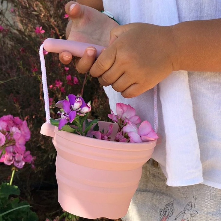 Scrunch Wiaderko Silikonowe z łopatką Błękitne 12m+