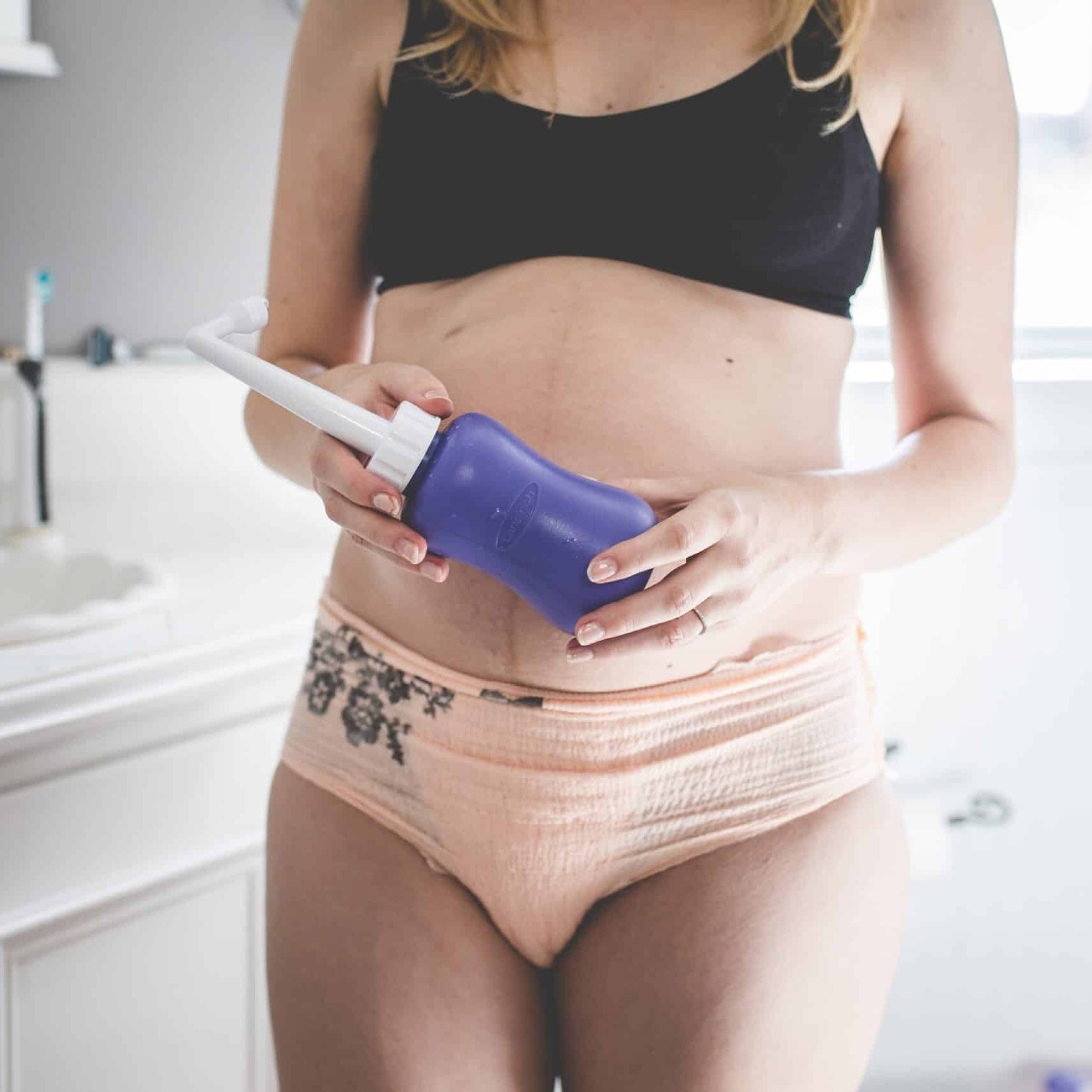 Lansinoh Poporodowa butelka do podmywania 360ml