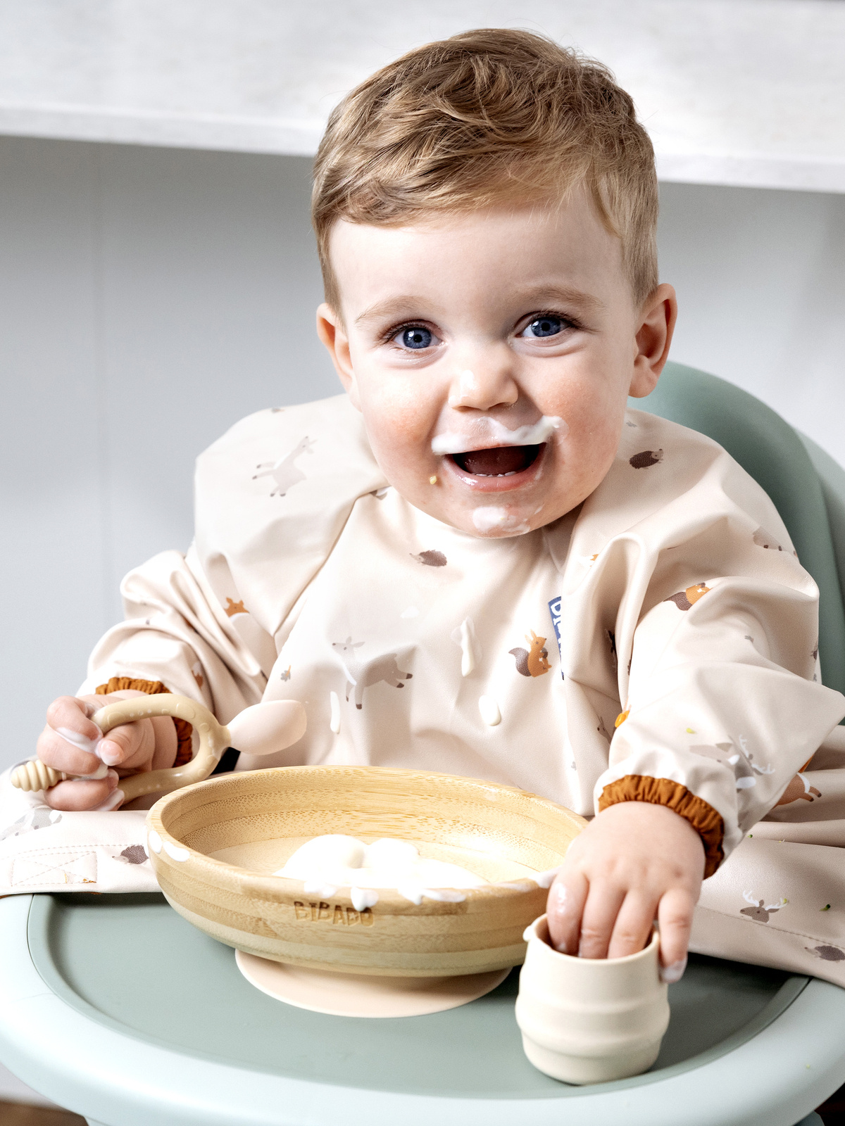 BIBaDO Wodoodporny śliniak z długim rękawem BLW 6m+