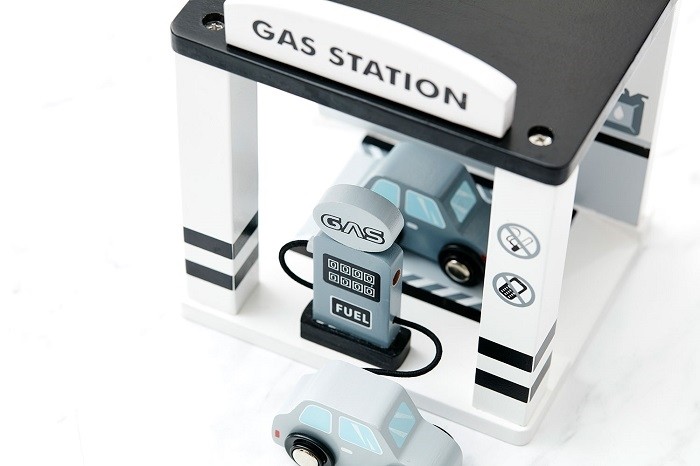 Kids Concept Drewniana Stacja Benzynowa z Akcesoriami