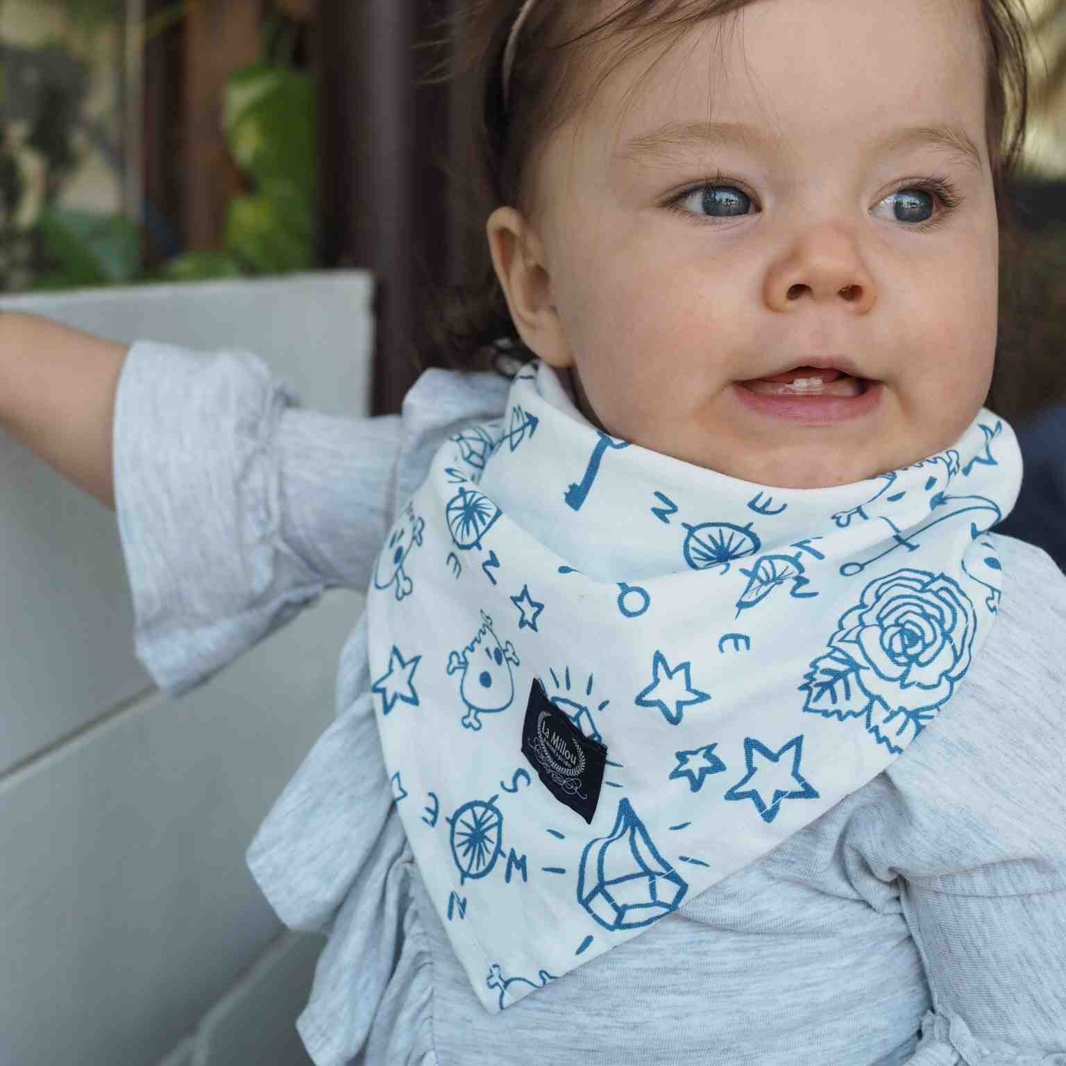 La Millou Chustka Trójkątna Lady White Peony 51x74cm