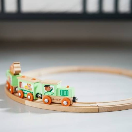 Janod Pociąg Drewniany z Torami Farma Story 3+ 15el