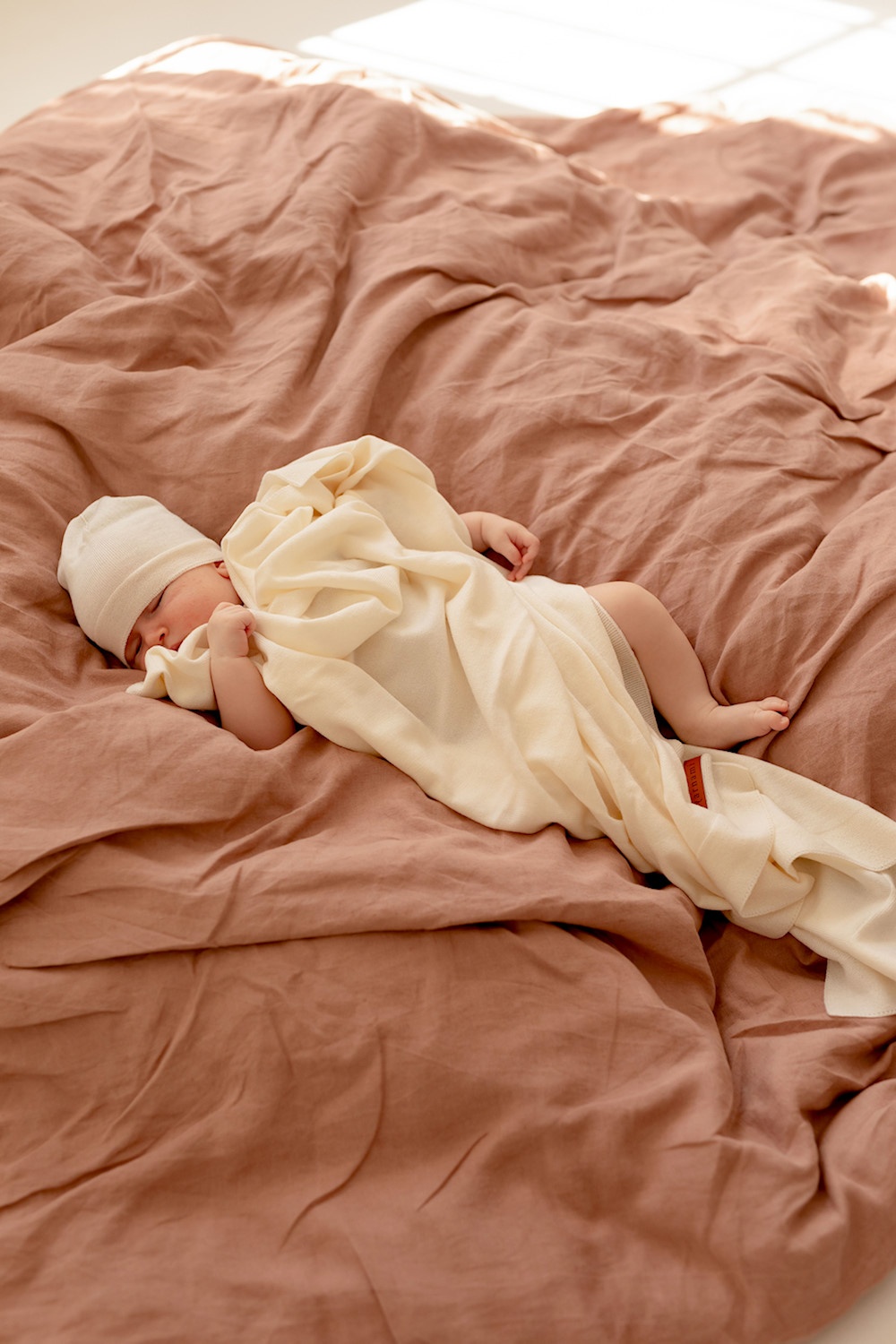 YARNAMI Zestaw Merino Cozy Kocyk i Czapeczka