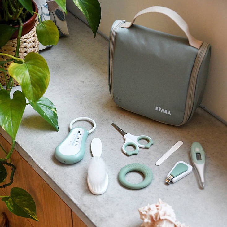 Beaba Kosmetyczka z akcesoriami Sage green 0+