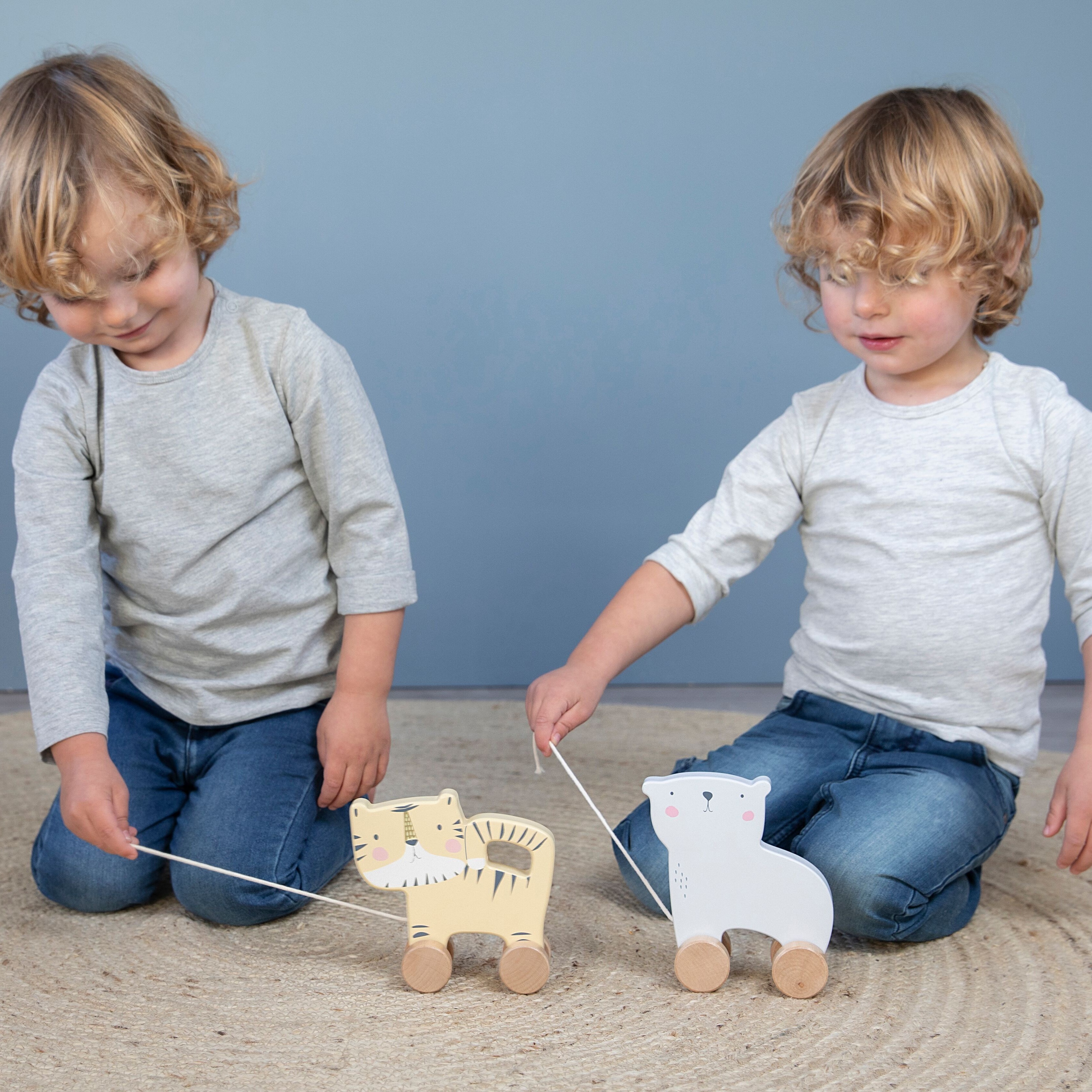 Little Dutch Tygrysek na sznurku 12m+