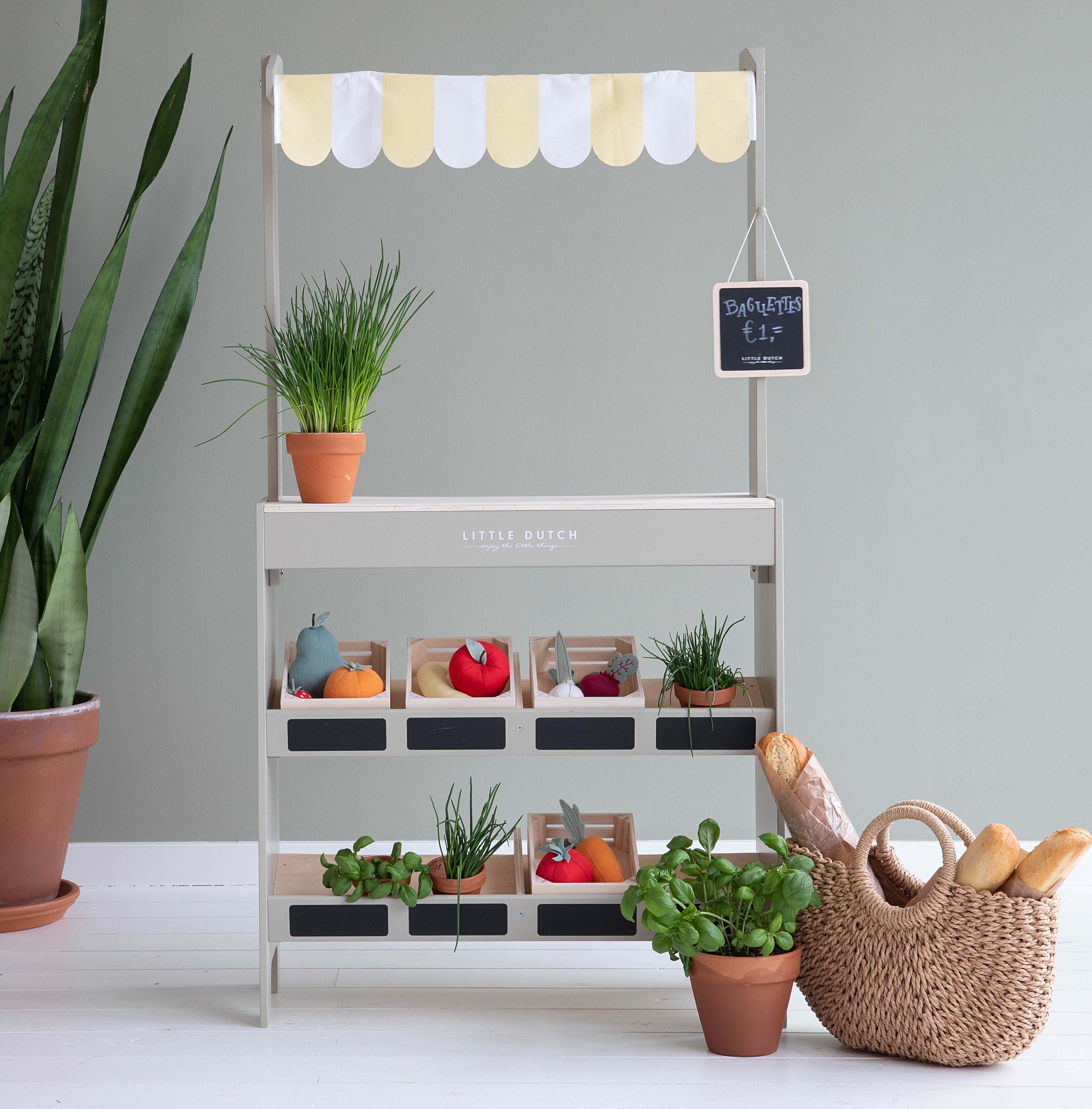 Little Dutch,  Drewniany Stragan