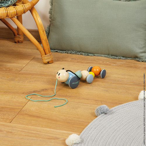 Janod, Drewniana dżdżownica do ciągnięcia Sweet Cocoon