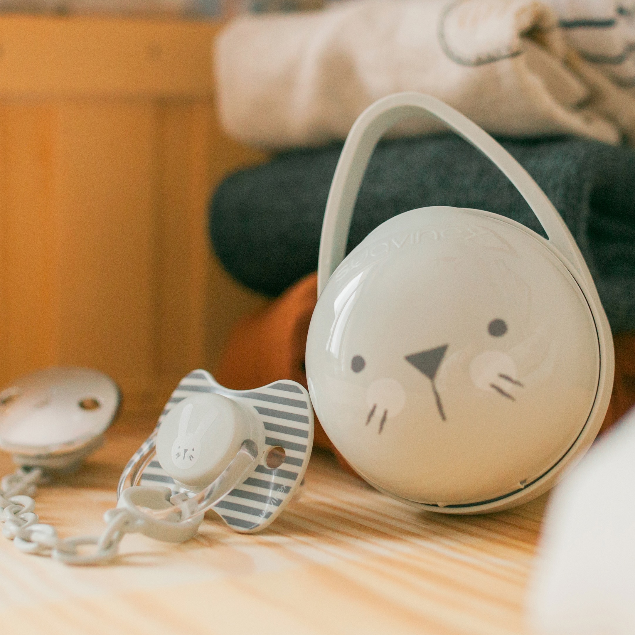 Suavinex Smoczek Anatomiczny HYGGE 6-18M Królik Szary