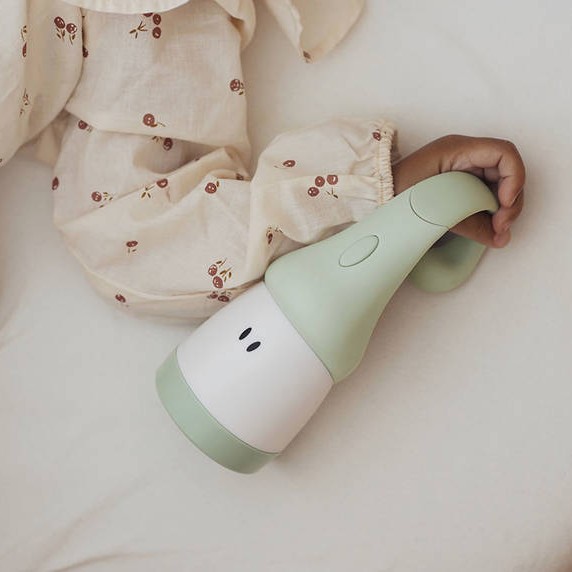 Beaba, Lampka nocna LED przenośna z latarką Pixie 90h świecenia Sage green