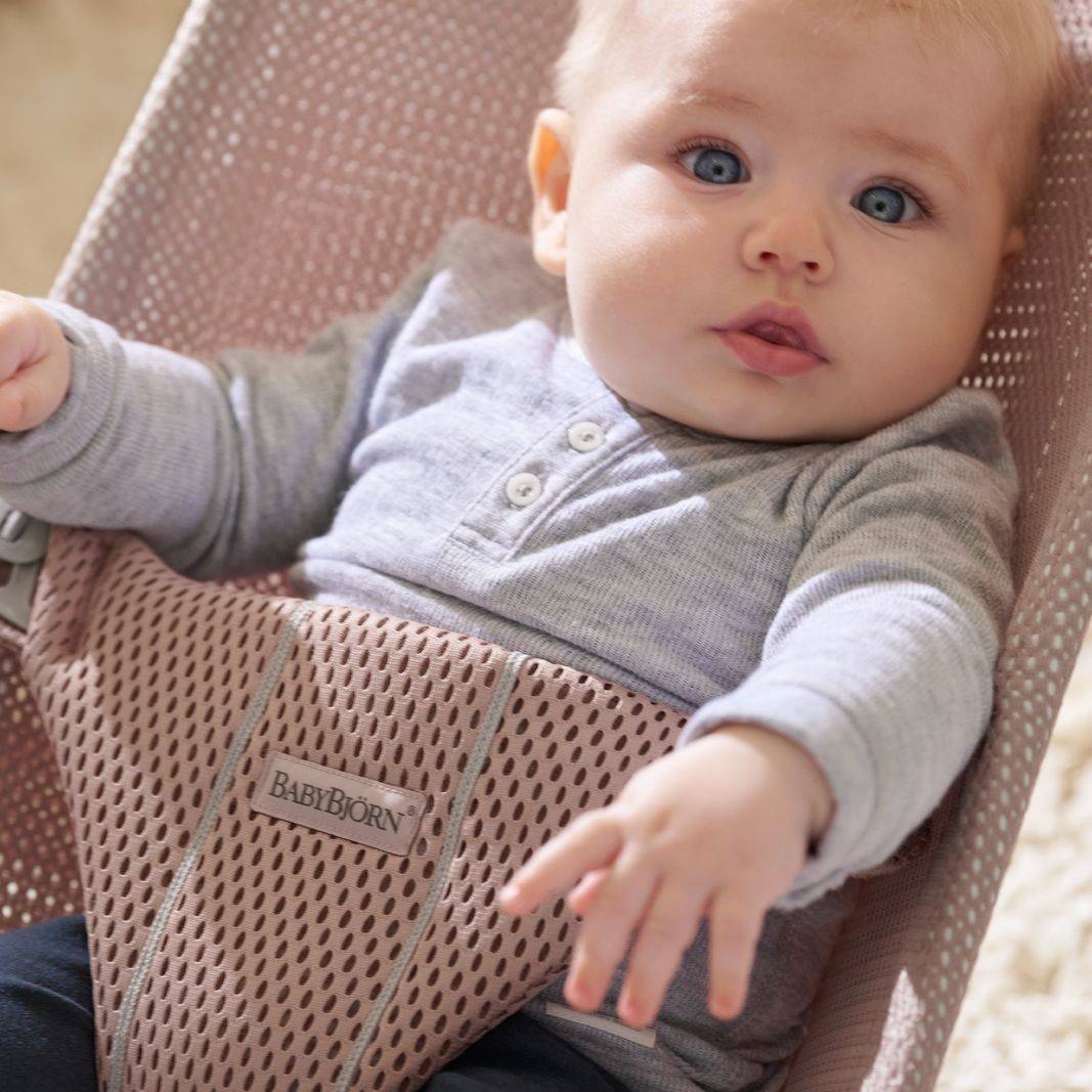 BabyBjorn Leżaczek Bliss Mesh Ciemny Róż 0+