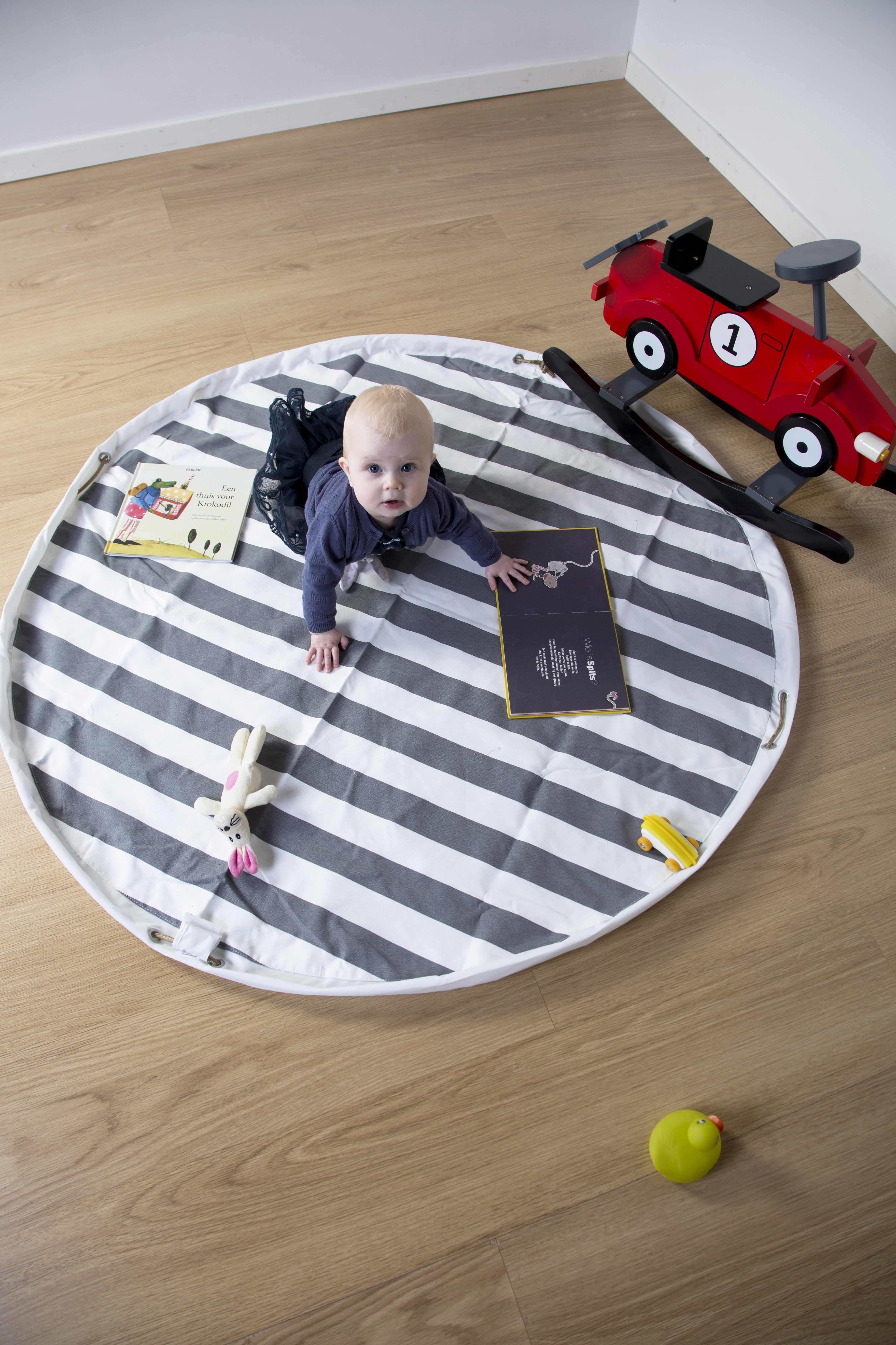 Childhome, Bujak moje pierwsze autko szare