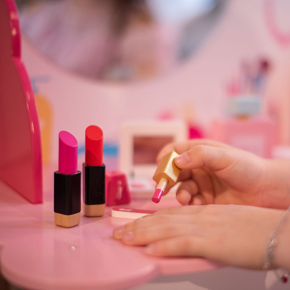 Janod Kosmetyczka Mała Miss z Akcesoriami 3+